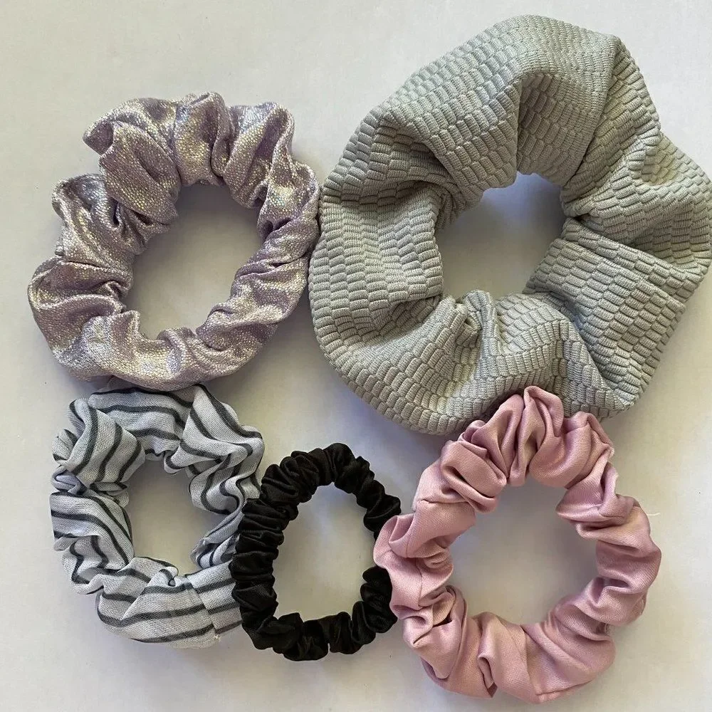 Set of 5 Scrunchies - Light Purple Metallic Stripe